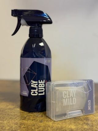 Opět novinky 🤩 Gyeon Clay Lube a Clay Mild ✔️ Clay Lube je skvělá lubrikace pro clayování, kterou si můžeš dokonce naředit...